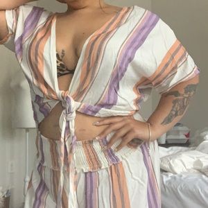 Beautiful beach/outdoor fashionable set